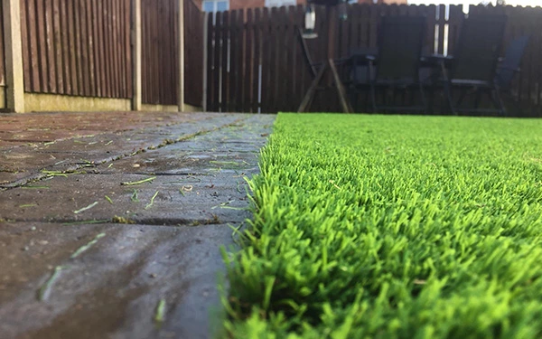 What shape artificial grass is best?