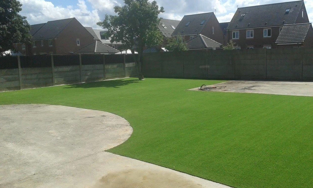 What shape artificial grass is best?