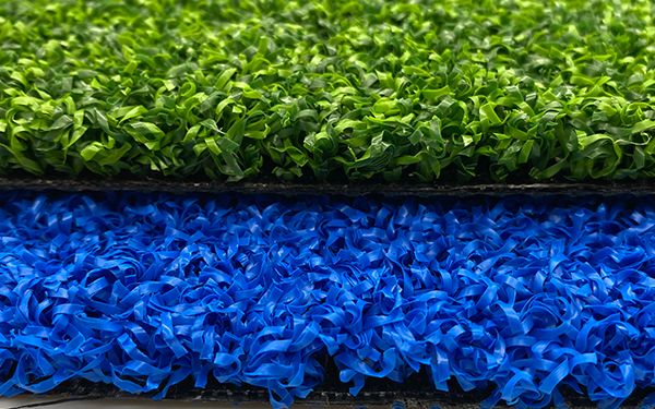 What is high-quality synthetic padel grass?