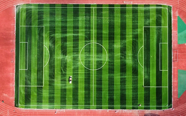 Selection of artificial turf specifications for standard football fields