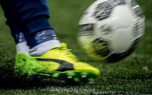 Will soccer shoes damage artificial turf?