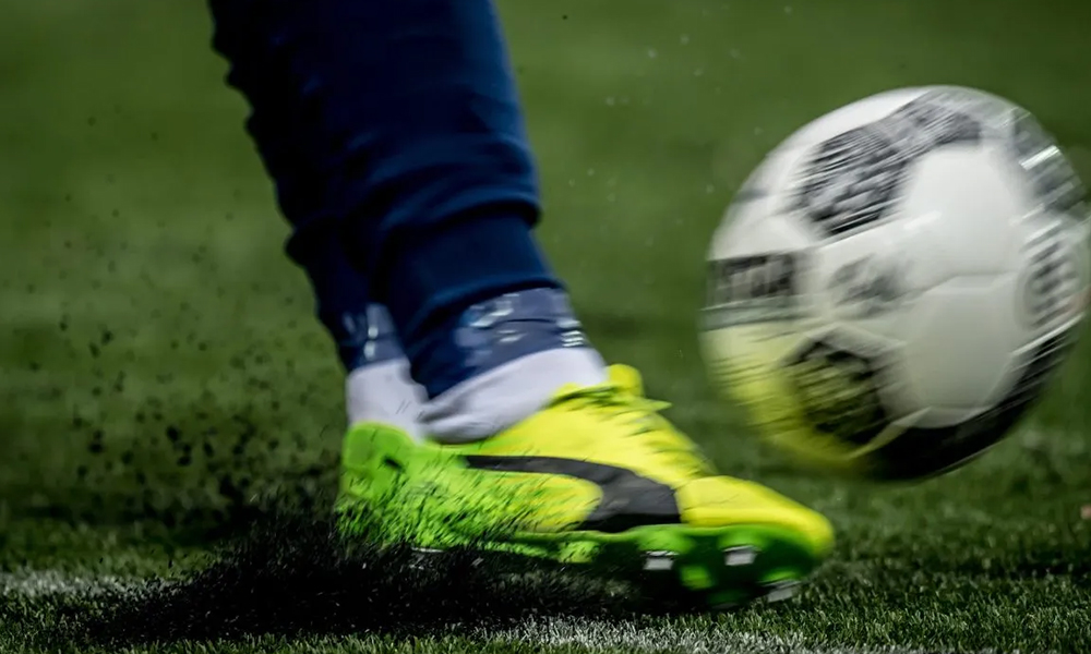 shoes for synthetic turf